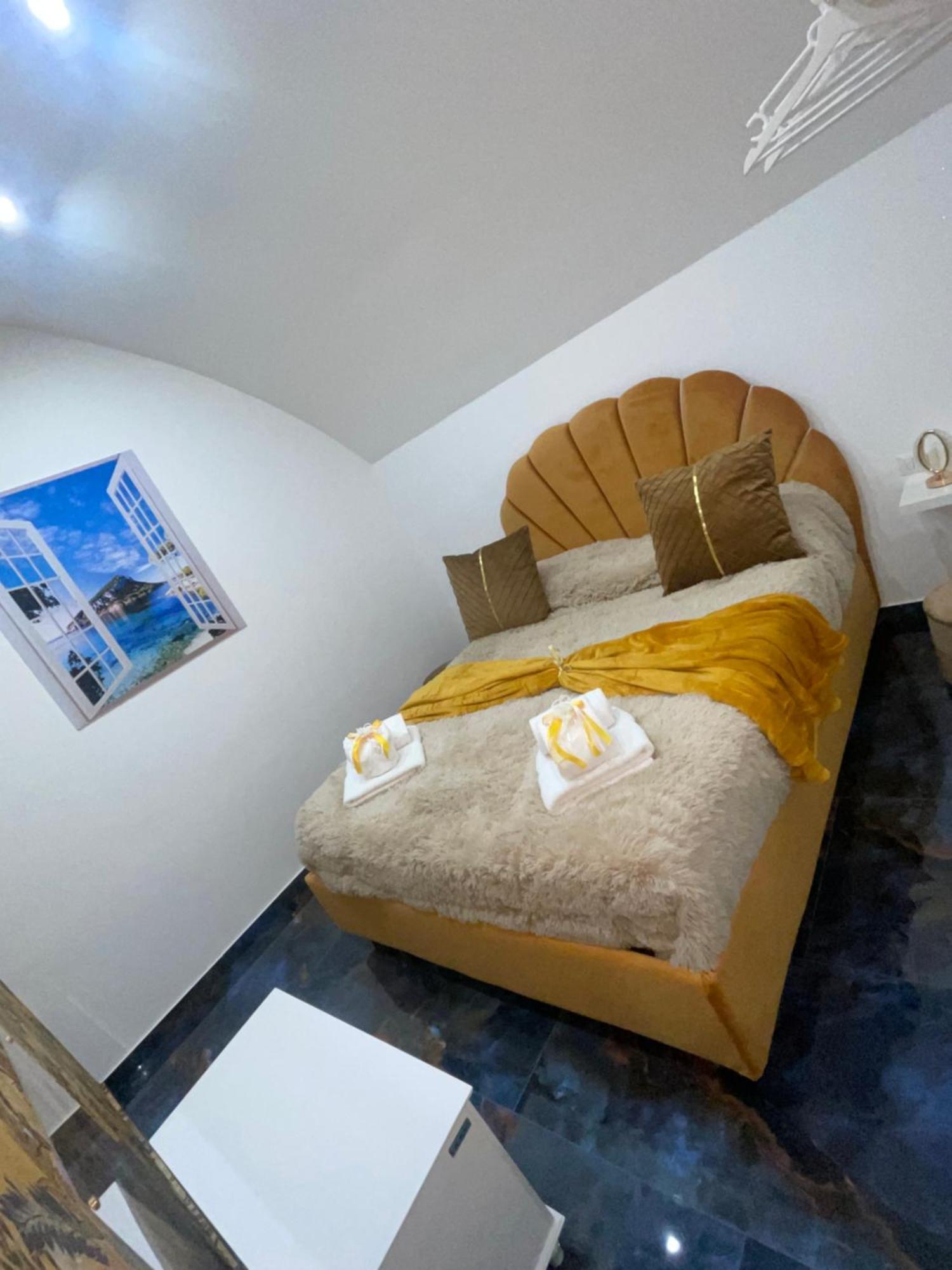 Alex Mary Home Napoli Bagian luar foto